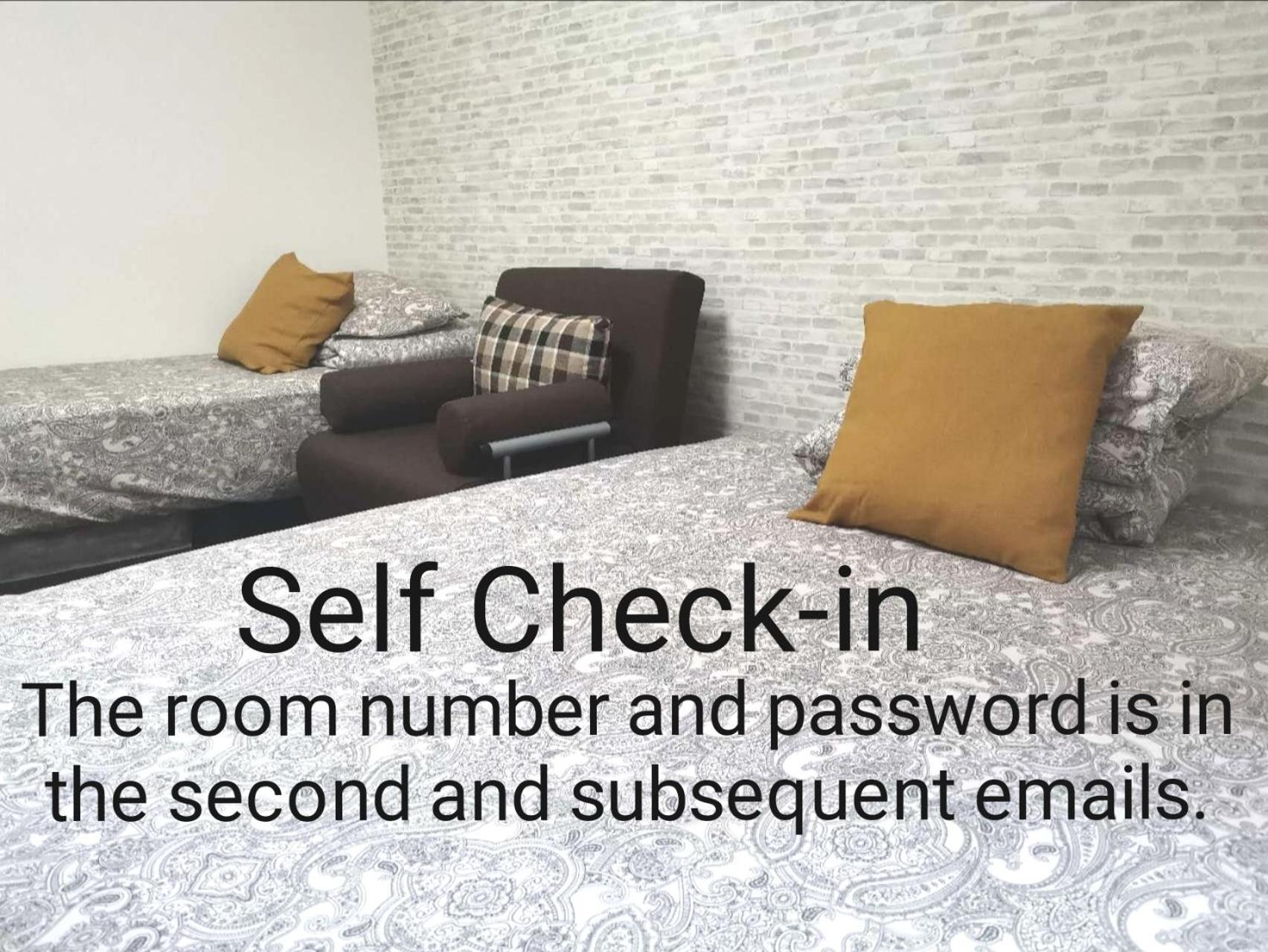 Xl House-Self Check In- Will Send Room Number And Password Tokyo Bagian luar foto